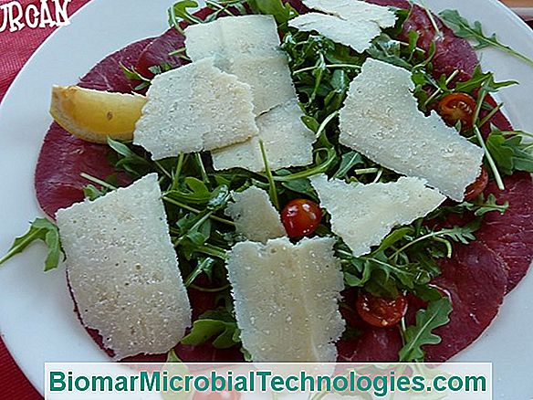 Yeşil Kuşkonmaz, Sığır Carpaccio Ve Parmesan Peyniri